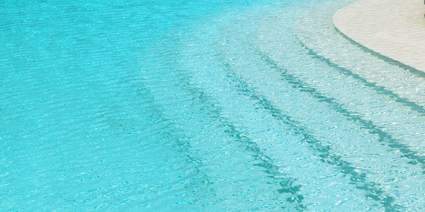 Rehabilitación / Reformas de Casas en Murcia · Instalación de Piscinas